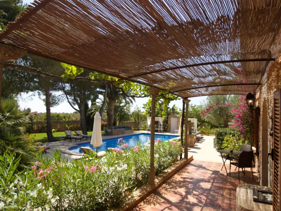 Agrotourisme avec plusieurs bâtiments (FINCA - Hôtel avec vignoble agréé)