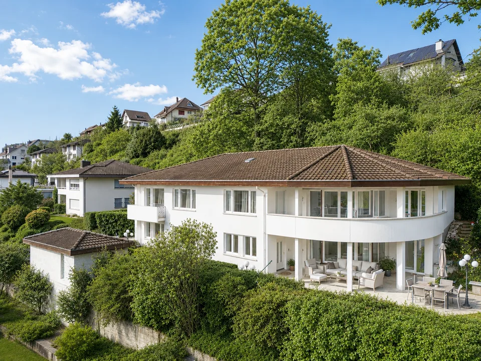 Privilegierte Lage mit fantastischer Aussicht und viel Privatsphäre