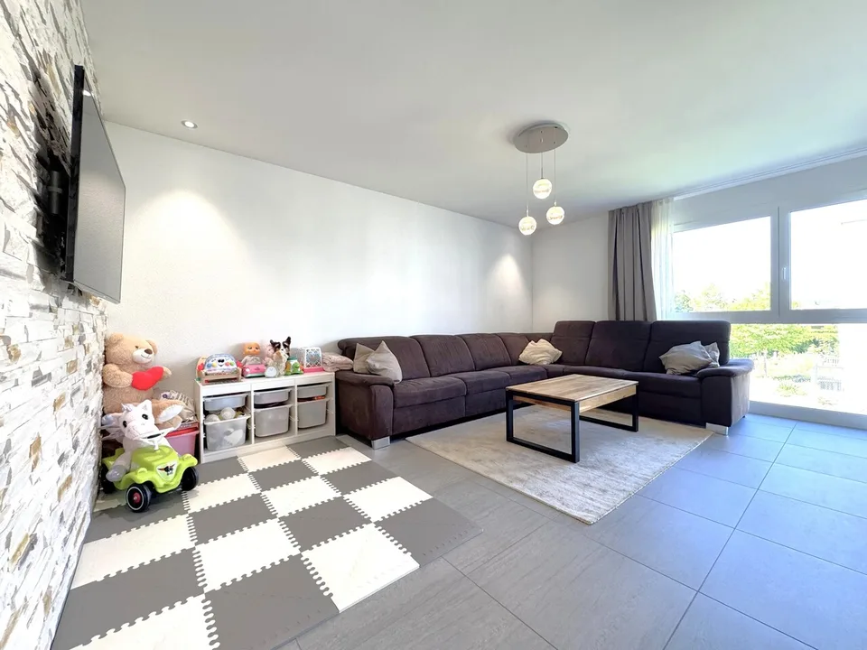 Appartement spacieux et moderne de 4,5 pièces dans un emplacement attractif