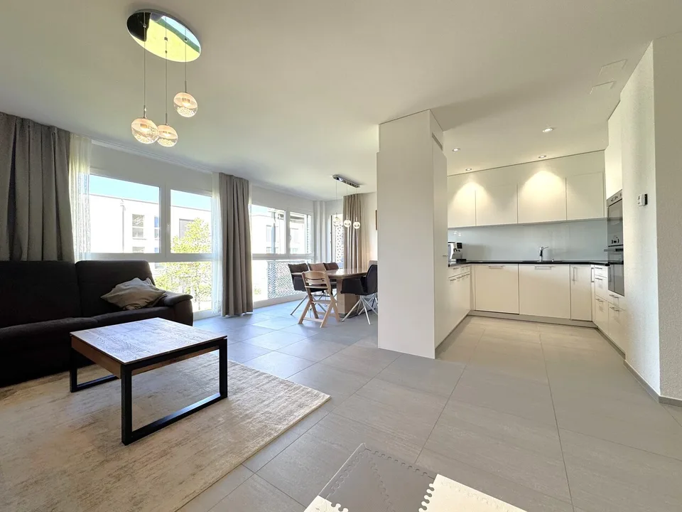 Appartement spacieux et moderne de 4,5 pièces dans un emplacement attractif