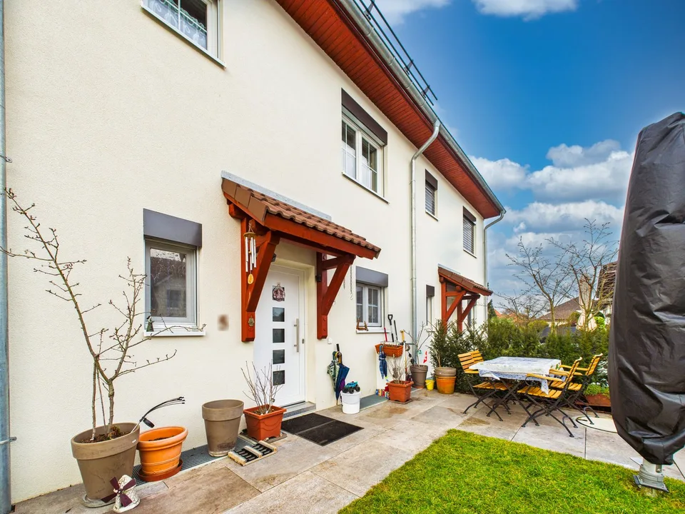 Familienfreundliches Wohnen auf drei Ebenen mit Carport – Foto 16 von 18