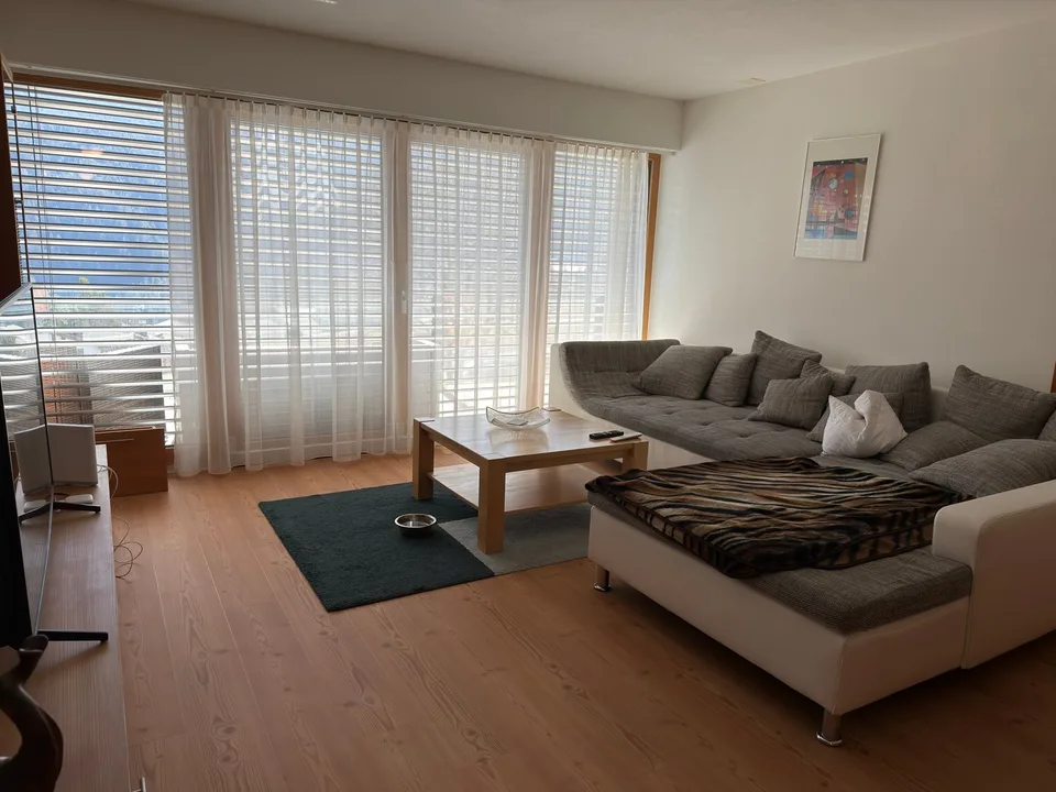 Incantevole appartamento di 4 locali con garage a Scuol PRIMA OCCUPAZIONE