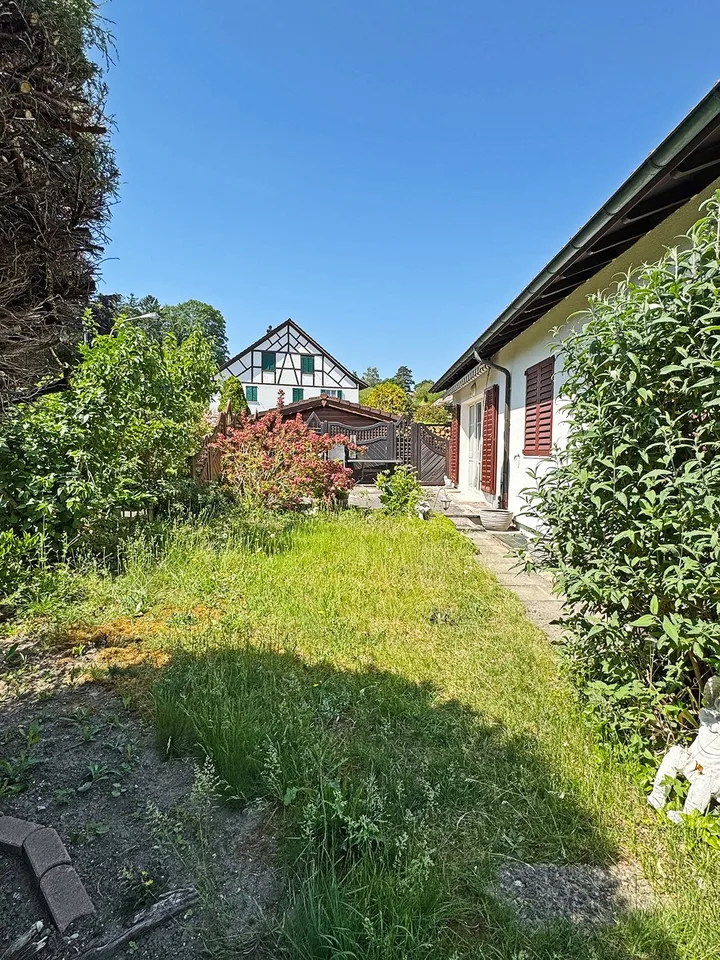 Charmantes Einfamilienhaus in ruhiger Lage in Neerach