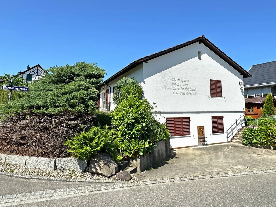 Charmantes Einfamilienhaus in ruhiger Lage in Neerach