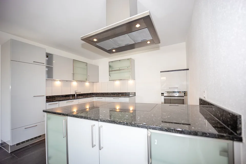 SOLD - Attractive 4.5-room apartment with large sun balcony – photo 12 of 15