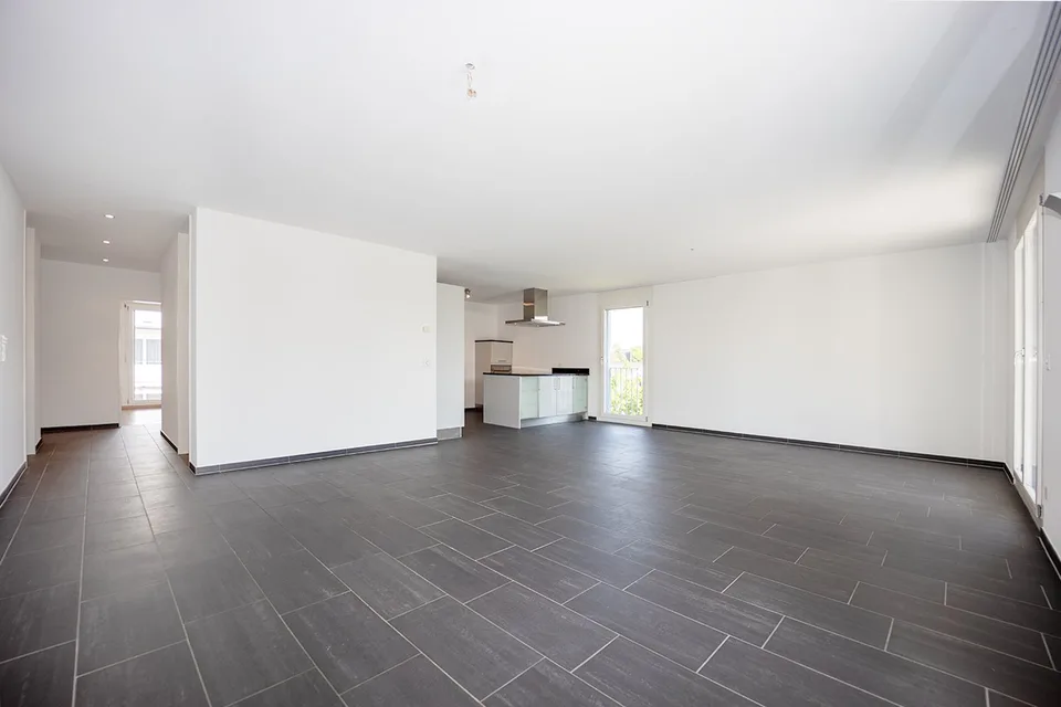 SOLD - Attractive 4.5-room apartment with large sun balcony – photo 11 of 15