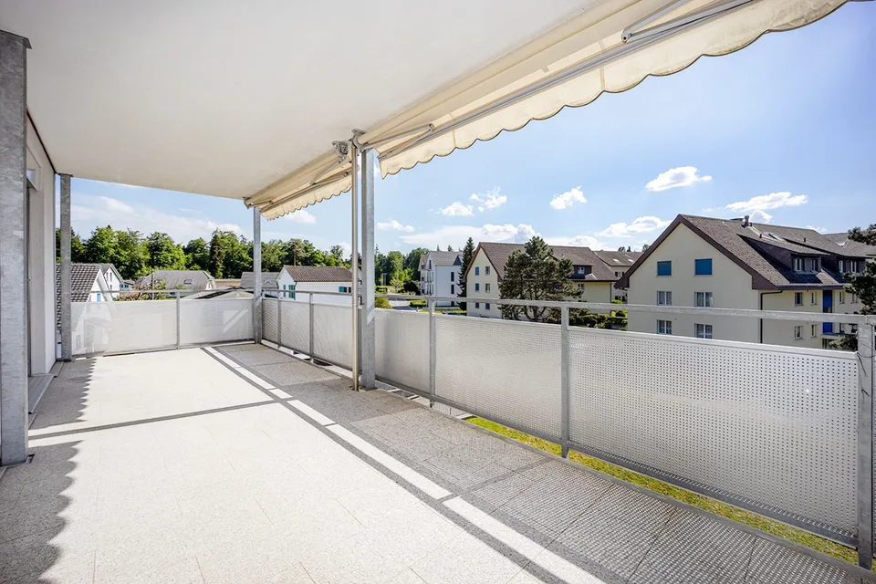 SOLD - Attractive 4.5-room apartment with large sun balcony – photo 13 of 15