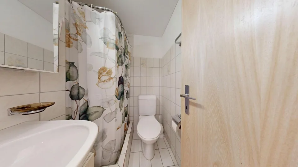 Heimelige 2.5-Zimmer-Wohnung mit Ausblick – Foto 8 von 9