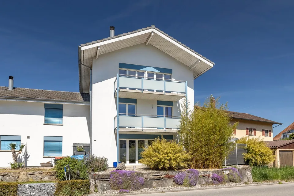 Einfamilienhaus mit Einliegerwohnung in Büren an der Aare