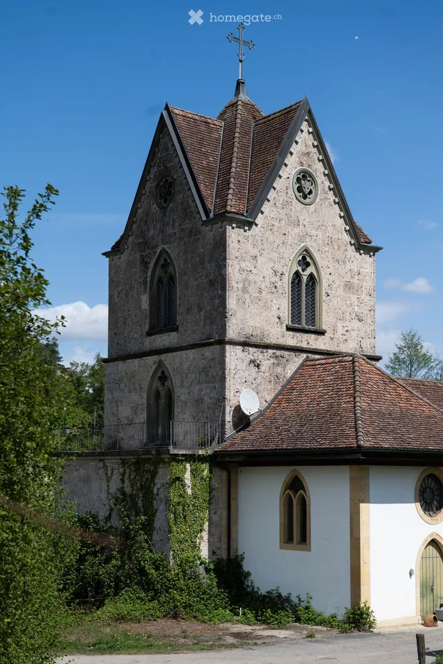 Vivere in un luogo storico sul lago di Morat