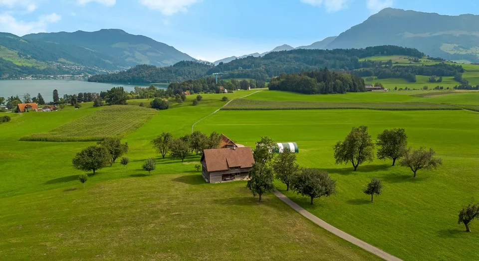 Liegenschaft mit bewilligtem Umbauprojekt in Risch