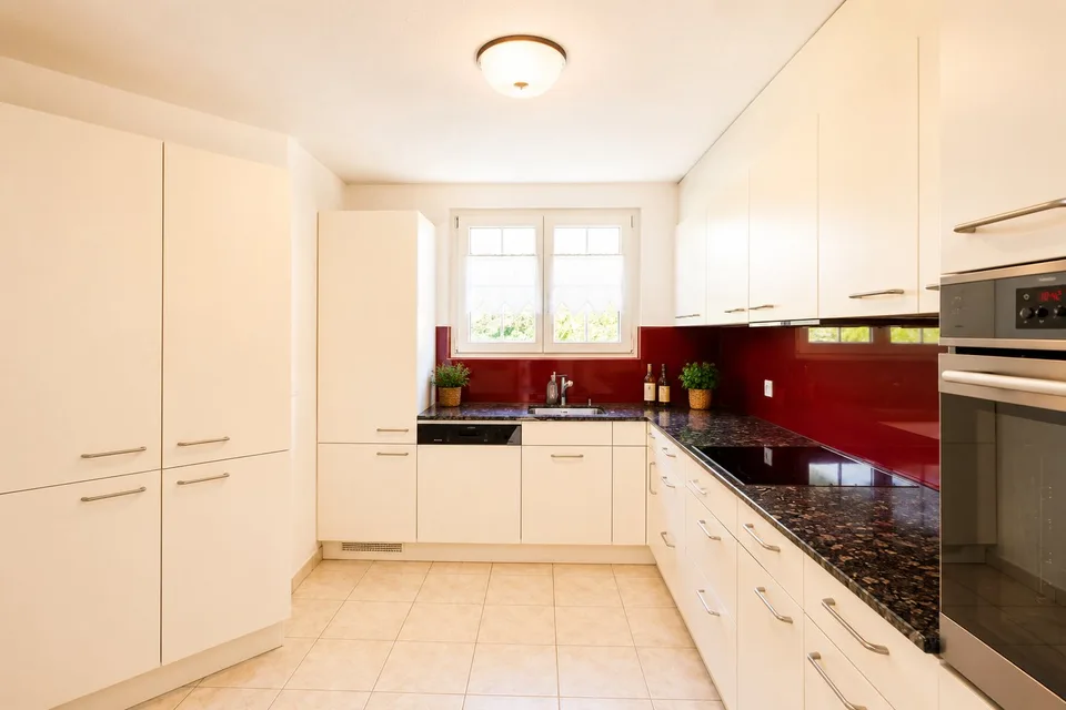 RESERVIERT: Familienfreundliches Doppeleinfamilienhaus an ruhiger und sonniger Lage in Lausen
