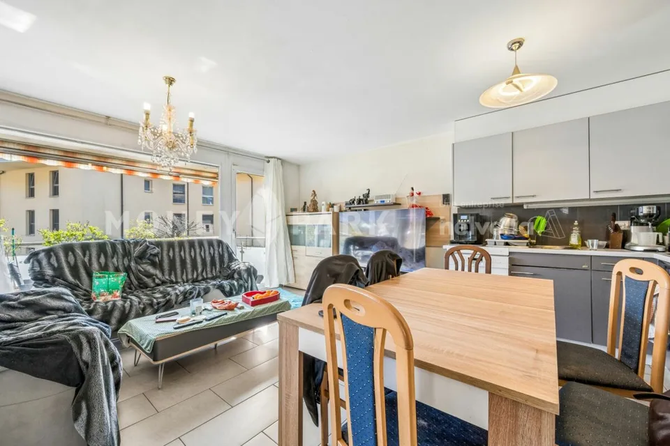 Wohnung mit 4.5 Zimmern