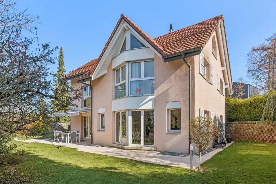 Villa individuelle de 8 pièces !