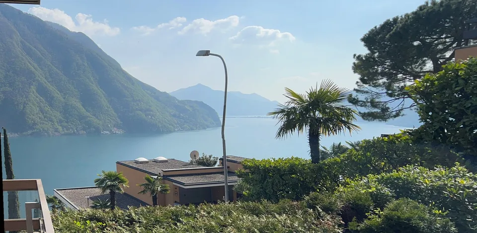 CASTAGNOLA - IMPERDIBILE VISTA LAGO / EINZIGARTIGER SEEBLICK