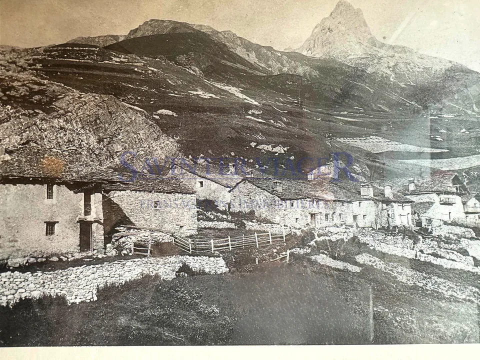 Propriété à 15 minutes des pistes, vue panoramique. Vente à Terme.