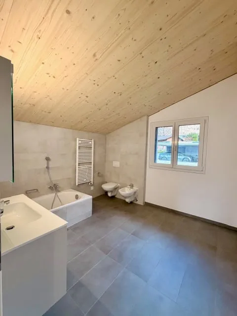 Mesocco, maison moderne de nouvelle construction avec vue panoramique – photo 12 sur 13