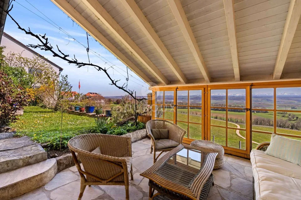 SPLENDIDA FATTORIA RINNOVATA CON VISTA MOZZAFIATO SUL PIANO DEL VAUD