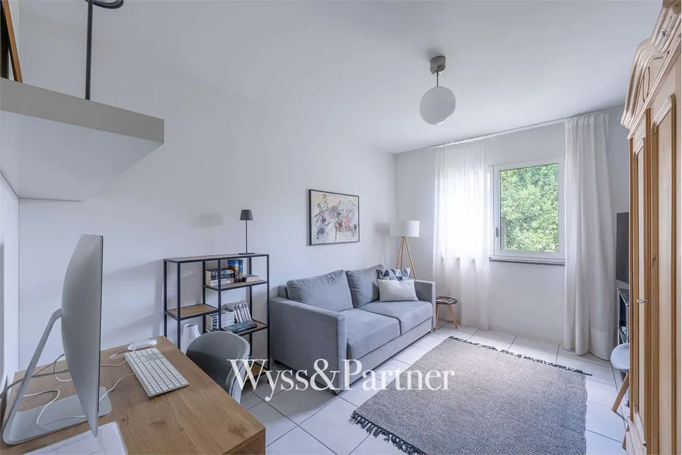 Bright and modern 5-room apartment in Gordola: your new oasis of tranquility – photo 13 of 13