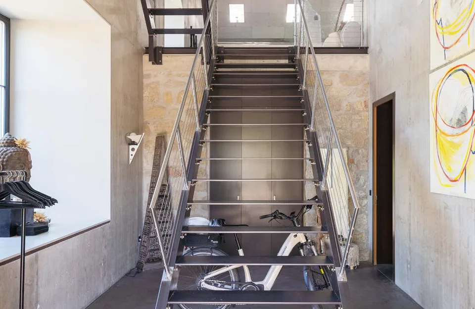 Luxuriöses Loft in historischer Fabrikhalle – einzigartiges Wohnerlebnis im Grünen