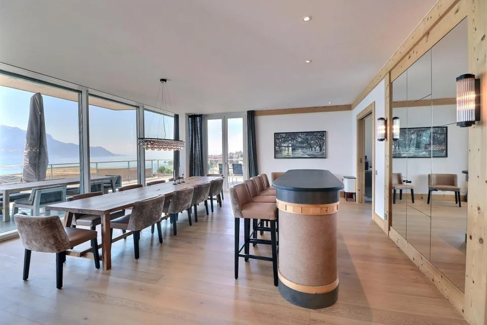 Außergewöhnliches Dachgeschoss von 420 m2 + 266 m2 Terrasse mit 360-Grad-Panoramablick