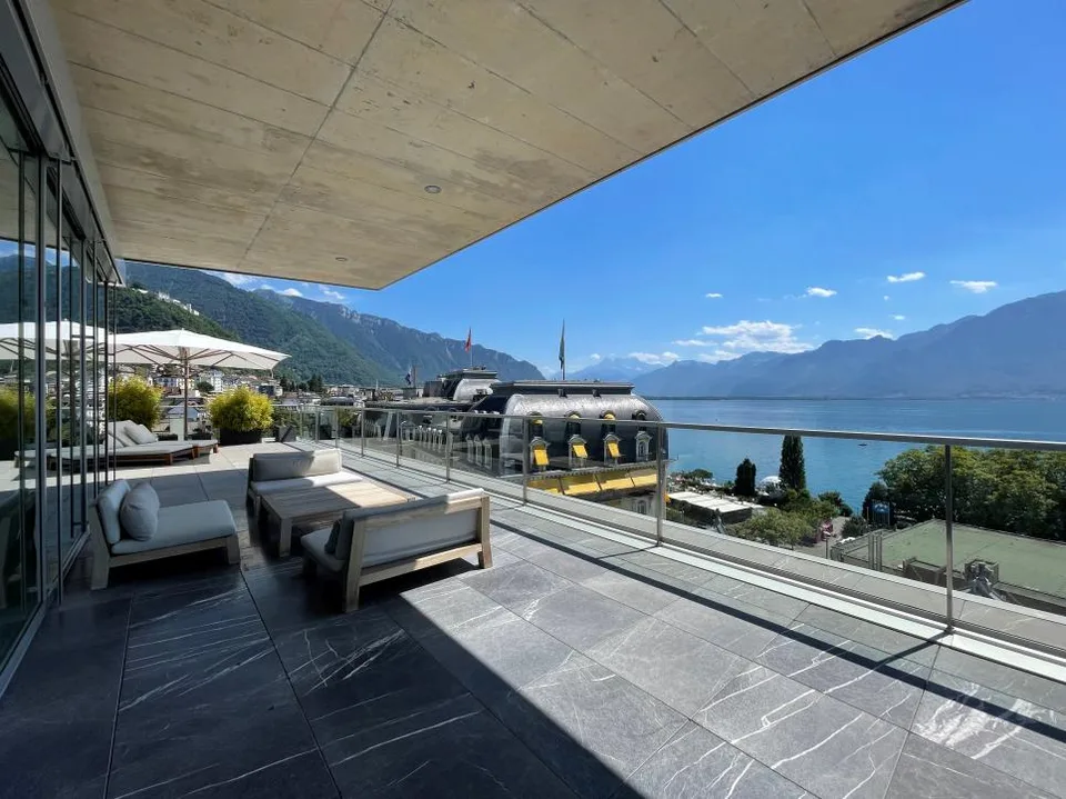 ATTIQUE EXCEPTIONNEL DE 420 M2 + 266 M2 DE TERRASSE AVEC VUE PANORAMIQUE A 360