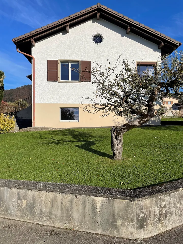 Bella casa familiare di 7 locali a Montsevelier
