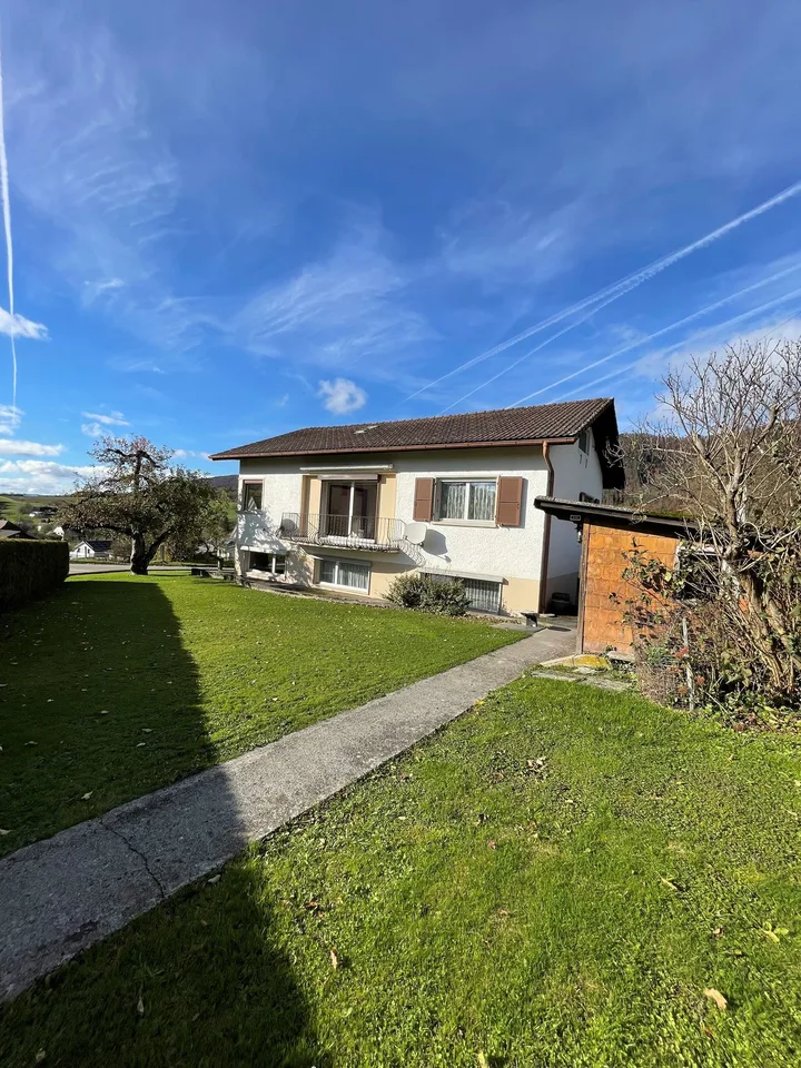Bella casa familiare di 7 locali a Montsevelier