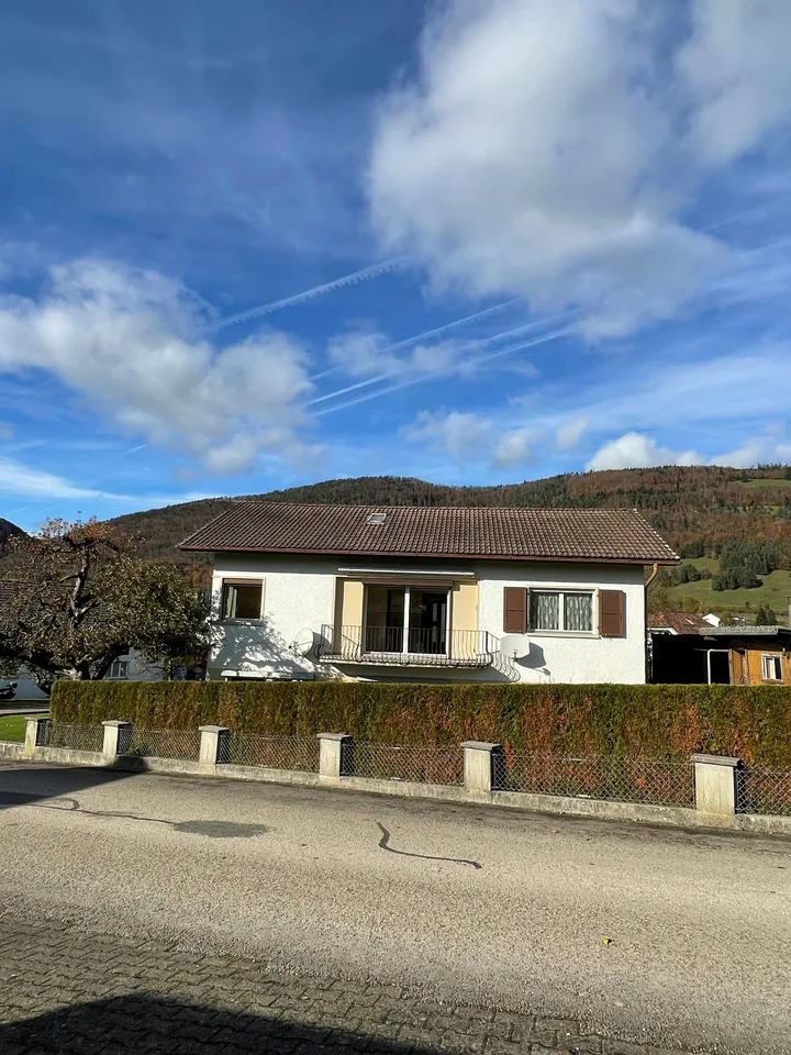 Bella casa familiare di 7 locali a Montsevelier