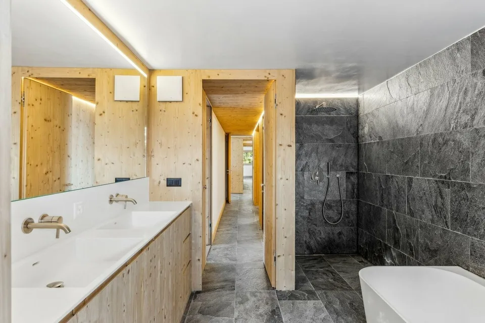 Raro duplex con giardino, ski-in & ski-out, vista sublime!