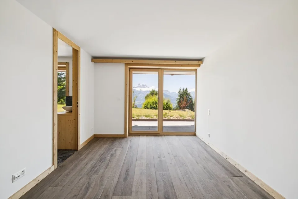 Seltenes Duplex mit Garten, Ski-in & Ski-out, atemberaubender Blick! – Foto 8 von 13