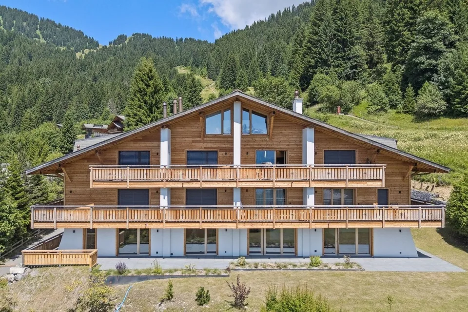 Seltenes Duplex mit Garten, Ski-in & Ski-out, atemberaubender Blick! – Foto 6 von 13