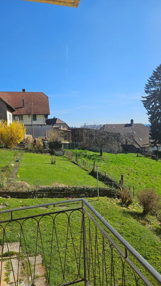 Einfamilienhaus mit 2 Wohnungen mit wunderbarer Weitsicht in die Alpen