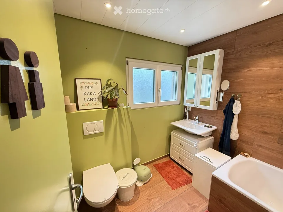 Casa in vendita di 6.5 locali nel villaggio di Soyhières