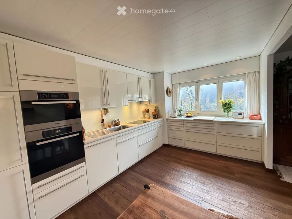 Casa in vendita di 6.5 locali nel villaggio di Soyhières