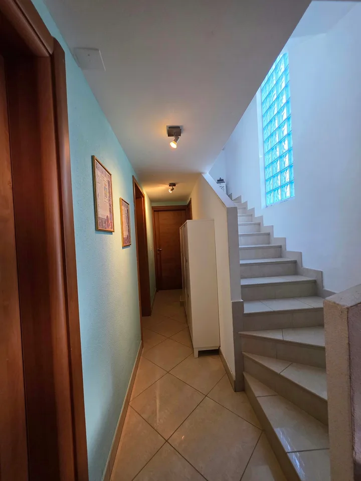 Casa unifamiliare moderna a Pregassona con giardino privato – foto 8 di 15