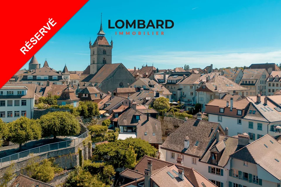 ***RÉSERVÉ*** Charmant duplex de 3.5 pièces avec vue sur le lac