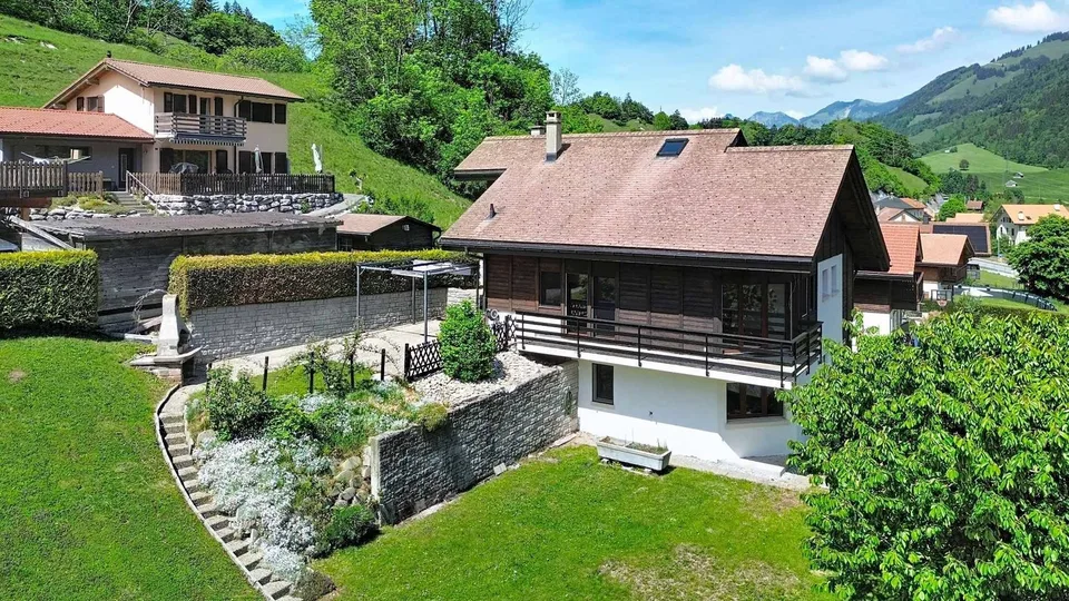 Charmante propriété de 5 pièces avec vue imprenable sur les montagnes