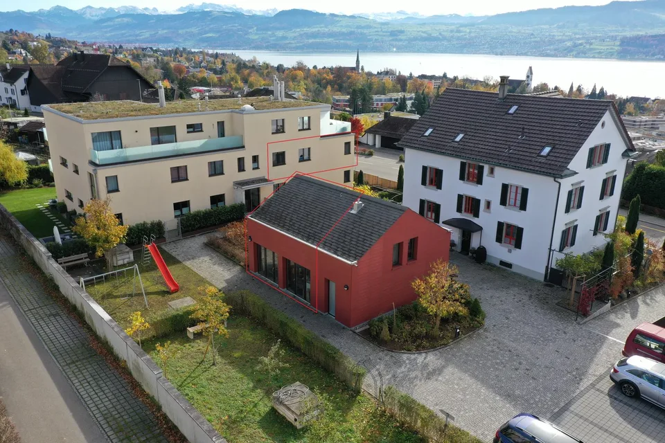 Moderne 4.5-Zimmer-Wohnung mit Blick auf den See- und in die Berge