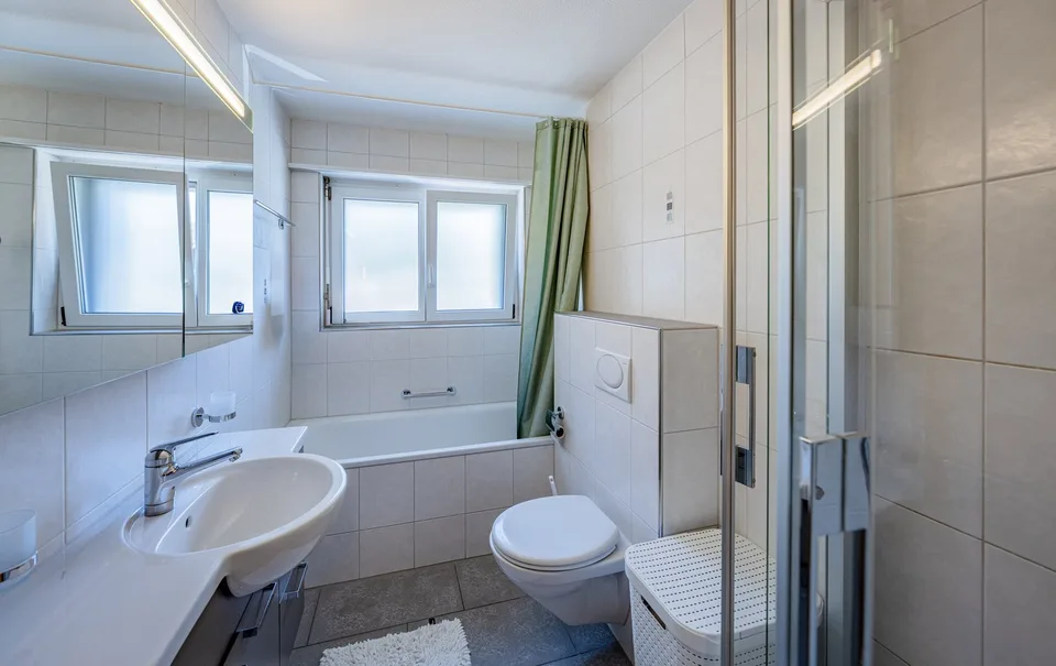 Moderne 4.5-Zimmer-Eigentumswohnung im Hochparterre – Foto 7 von 12