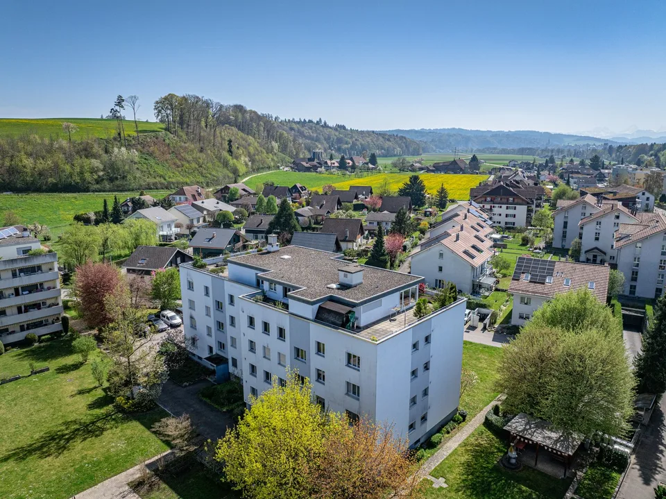 Moderne 4.5-Zimmer-Eigentumswohnung im Hochparterre – Foto 9 von 12