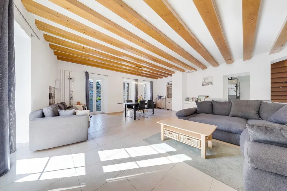 Bellissimo duplex vicino a tutti i servizi