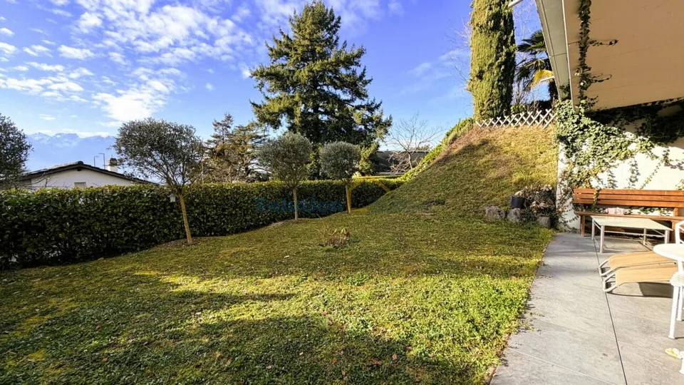 Appartement 1,5 pièces avec grand jardin et terrasse