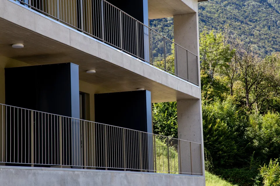 Investimento sicuro - stabile a reddito a Roveredo GR