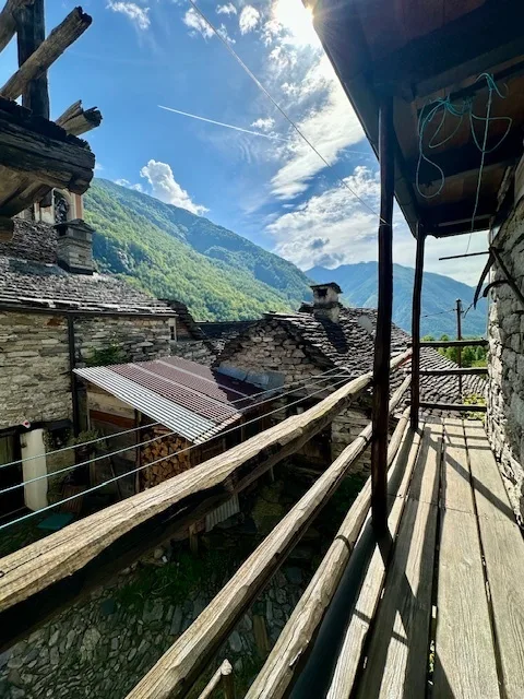 Möbliertes 3-Zimmer-Rustico im historischen Corippo (Verzascatal) – foto 6 di 13