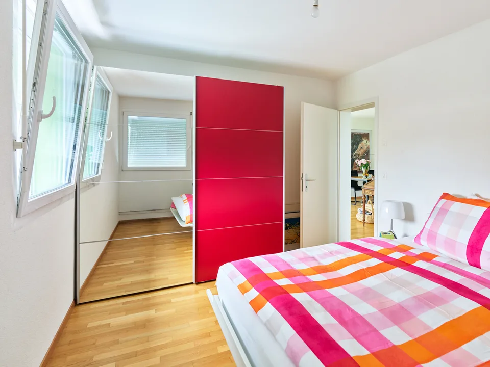Very beautiful 4.5-room apartment with lots of light, large balcony, peaceful environment