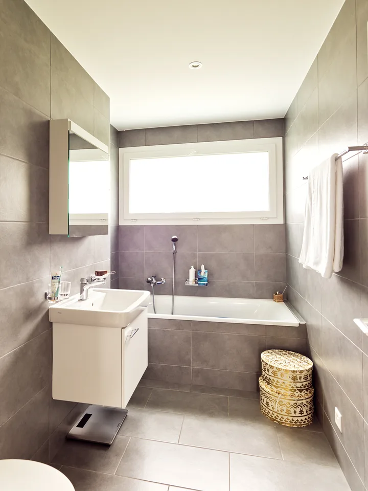 Very beautiful 4.5-room apartment with lots of light, large balcony, peaceful environment