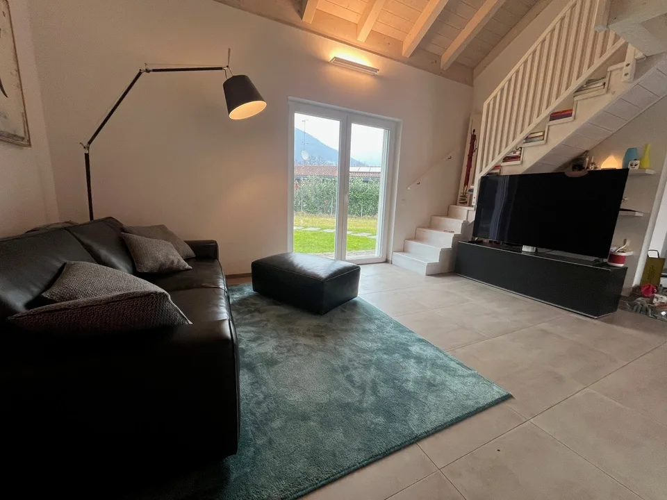 Casa moderna di 3.5 locali con vista panoramica a Ponte Capriasca