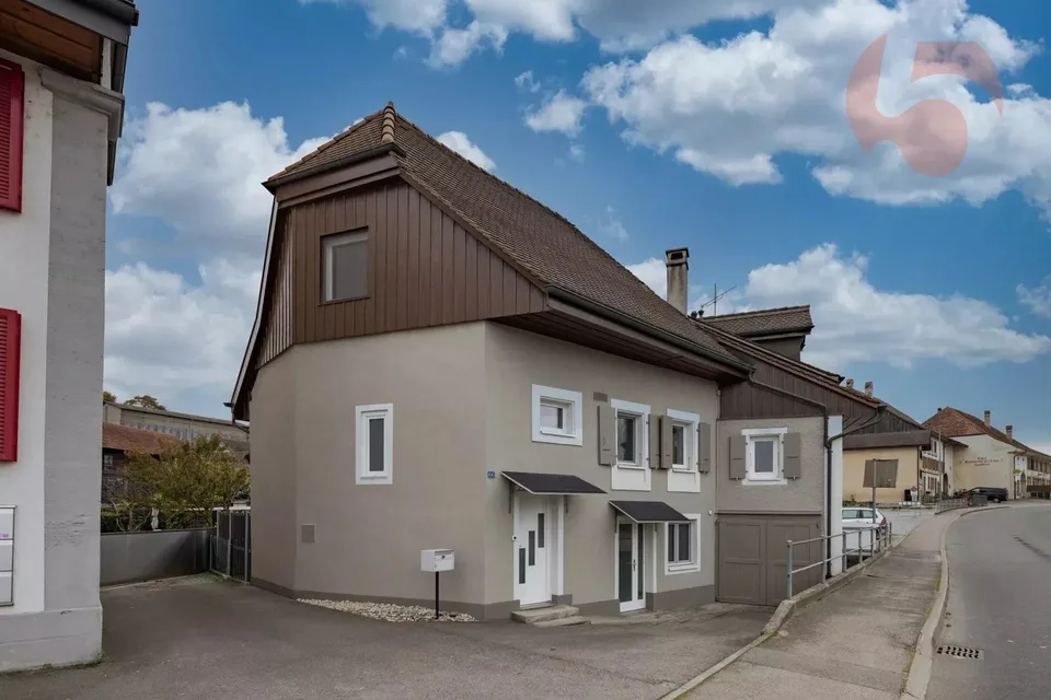 Bella casa di villaggio completamente ristrutturata