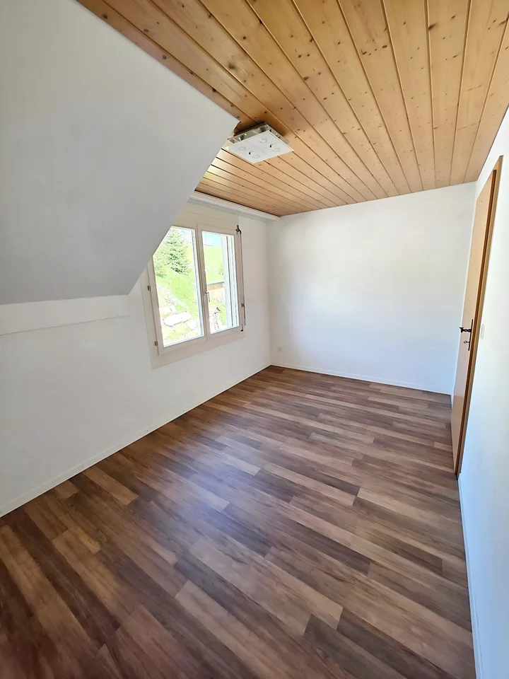 Appartamento charmante con balcone affacciato sul verde – quieto & naturale